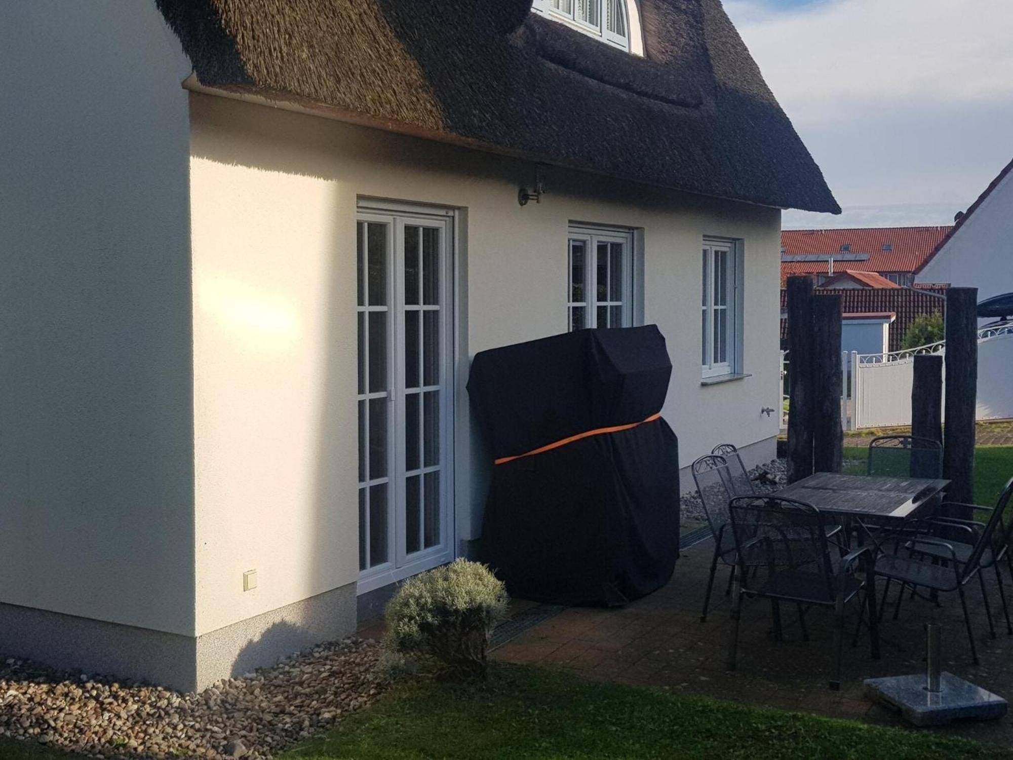 Reetdachhaus Mit Eigenem Strandkorb In Wohlenberg An Der Ostsee ภายนอก รูปภาพ